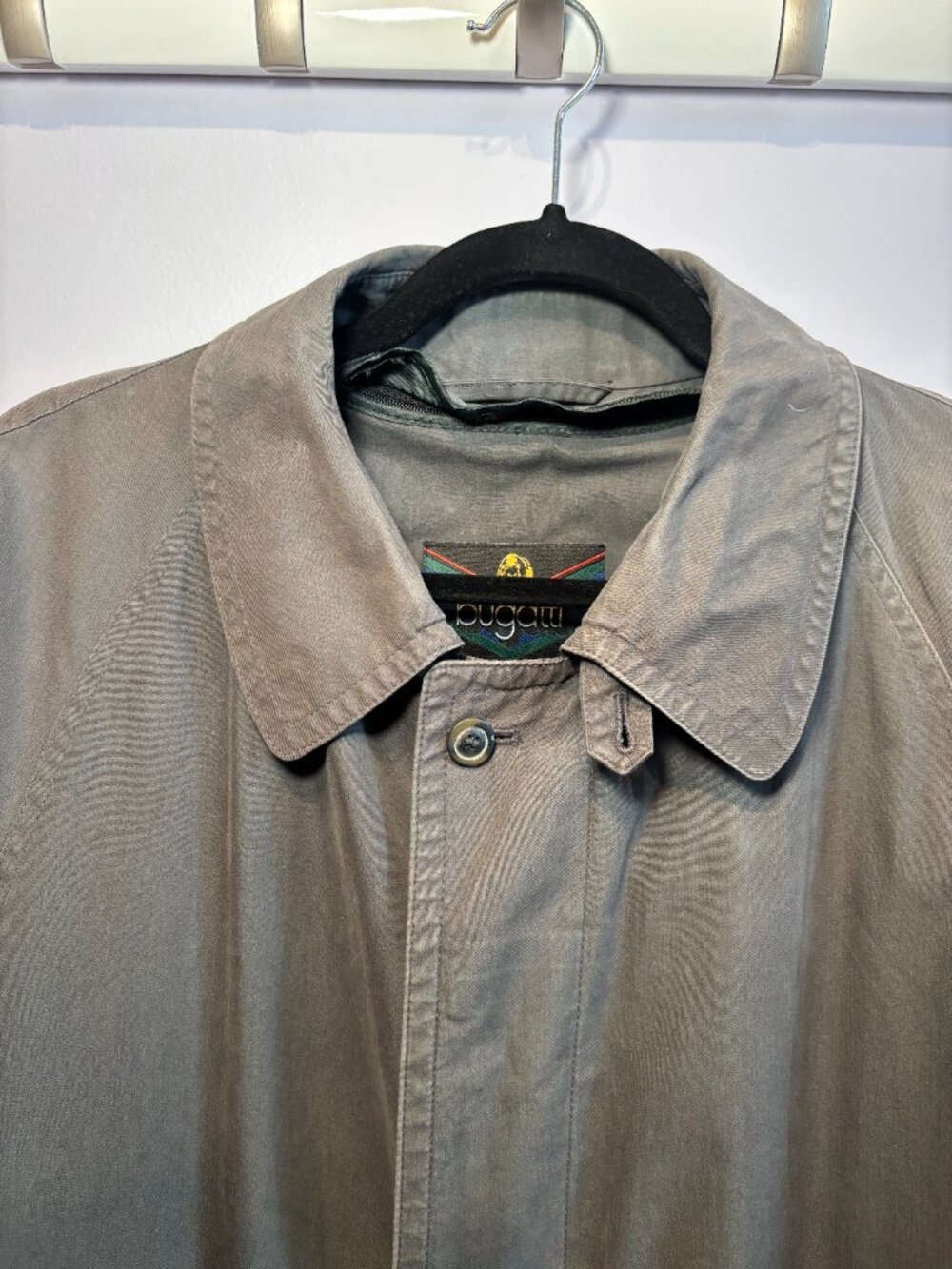 Bugatti Vintage Sleek Olive Green Trench Coat With Lining - Picture 3 of 9